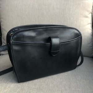 Vintage Coach 80’s Brighton Handbag NAVY